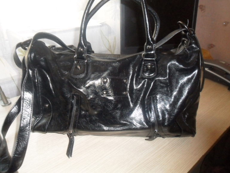 Две модные сумки 250 рэ