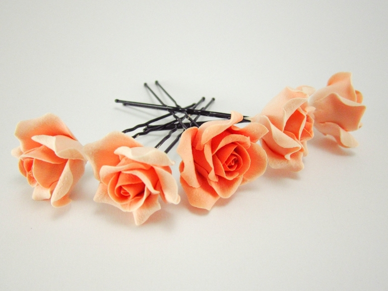 Шпильки с коралловыми розочками из японской глины