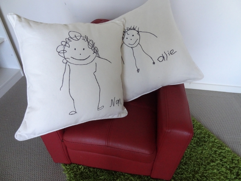 Подушки с рисунками вашего ребенка