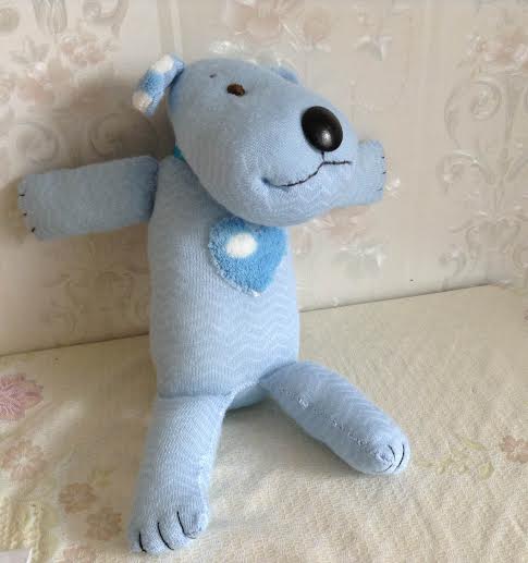 Собачка из пары носков