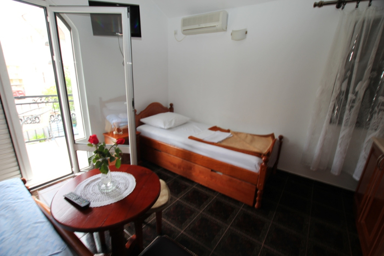 Апартаменты в Будве. Мест в апартаменте: 3 + 1 доп. Идеальное решение для семейного отдыха.