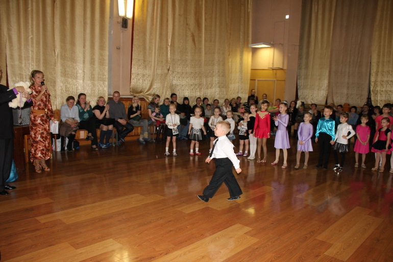 Первый конкурс по танцам!