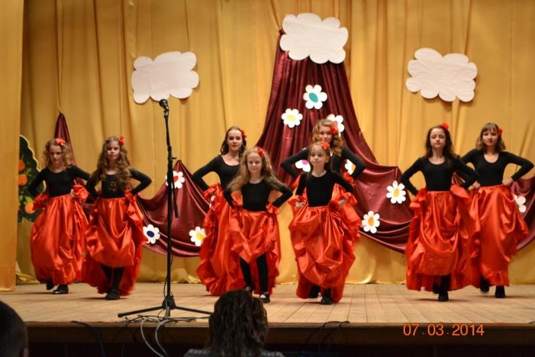 Как дети отмечали 8 марта