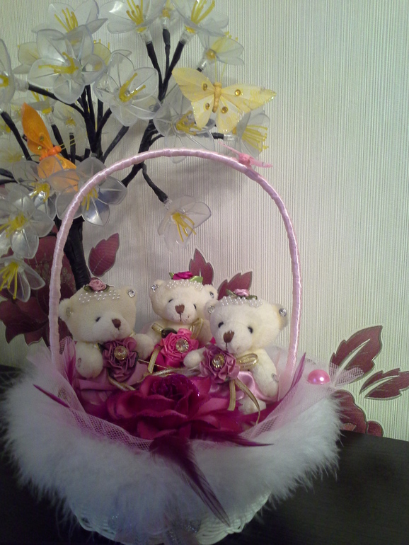 А вот,чем занимаюсь я))))Корзиночки