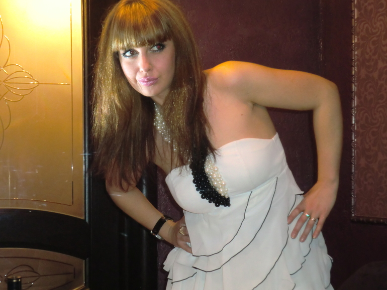 Девочки, сколько мне дадите лет))!