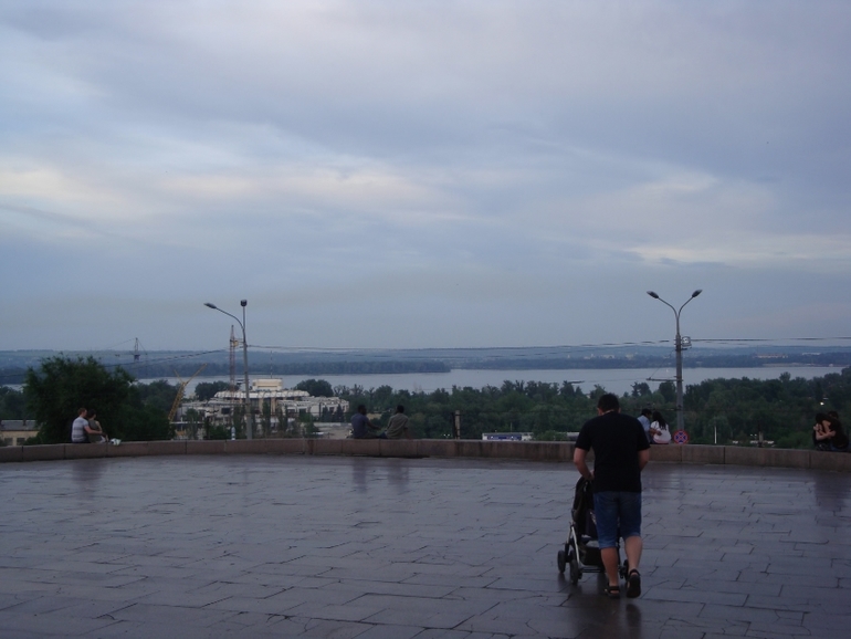 Вечерняя прогулка по аллее Славы