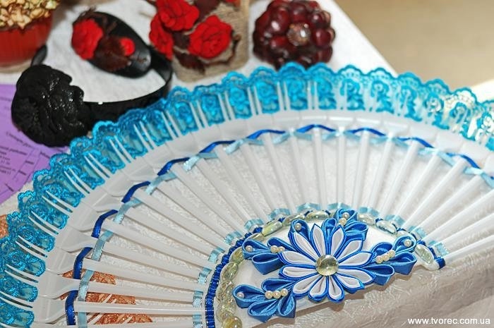 Ну куда же без вееров из вилок?)