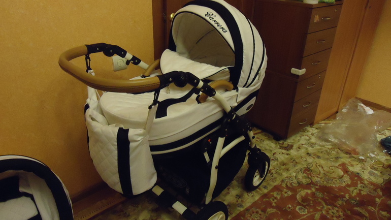 Продам детскую коляску Briciola Carreras 3 в 1