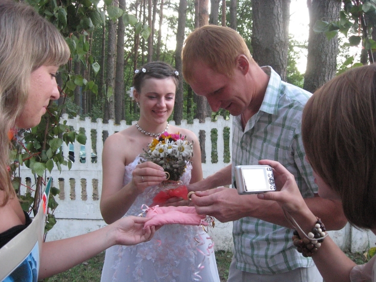 Деревянная годовщина свадьбы!