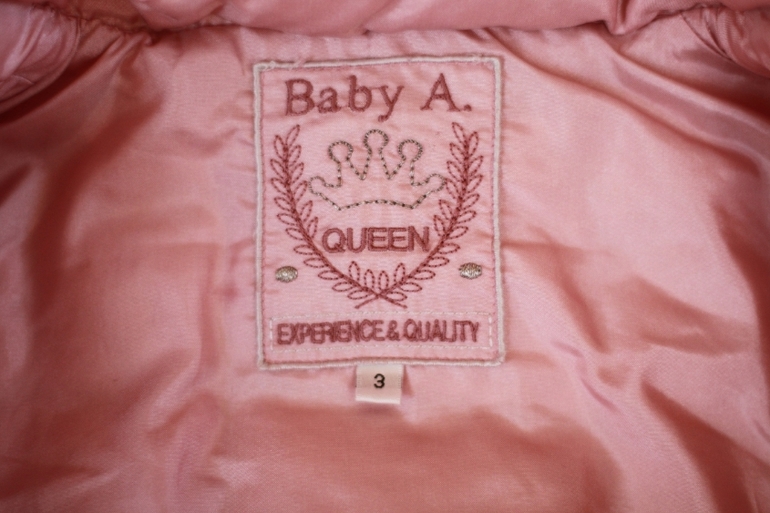 Продам шикарный итальянский  комплект для вашей принцессы фирмы Baby A