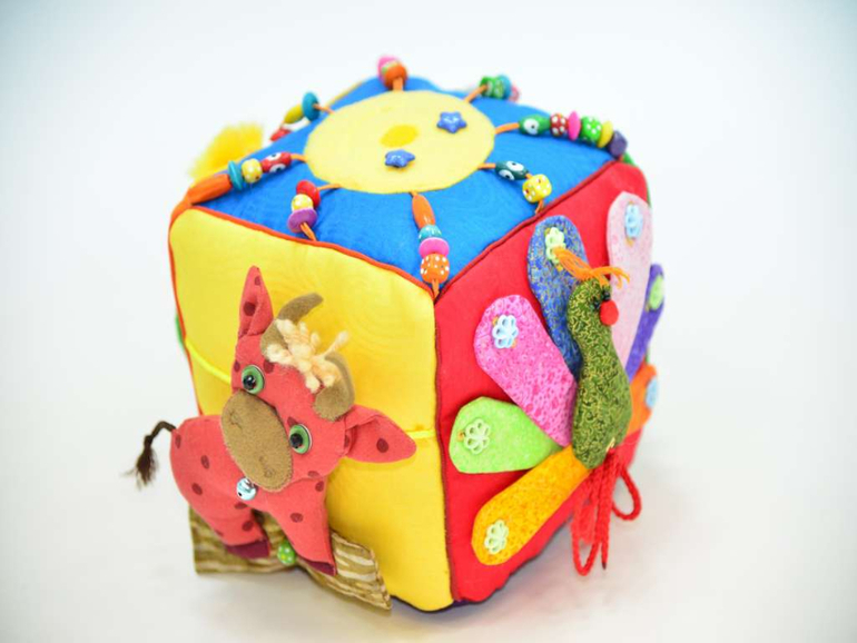 Развивающий кубик 15*15 см