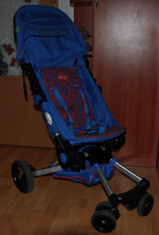 Продается коляска для путешествий quicksmart stroller