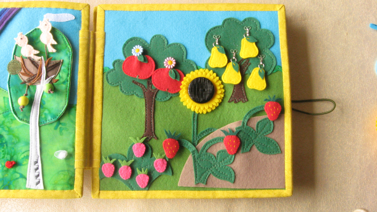 Развивающая книжка "Времена года" (второй вариант)