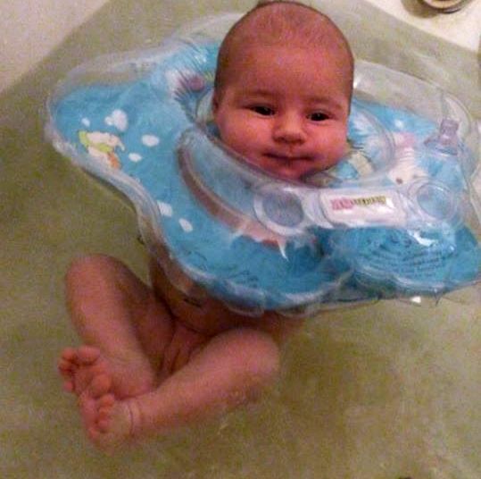 Нам 1 месяц!! )))))))