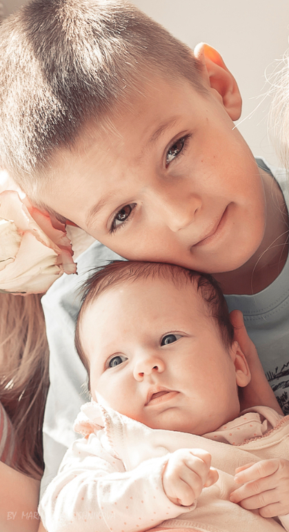 Таня, Саша, Денис и малышка Лерочка