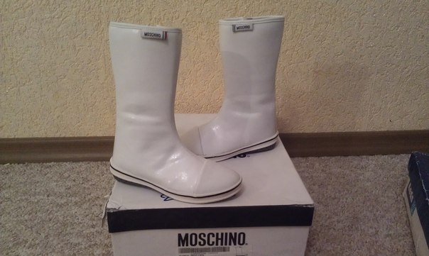 В НАЛИЧИИ!! сапоги MOSCHINO кожа р.27(17см) Цена 2500р.