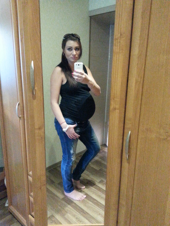 По рэсторанам.....и фотопуз...