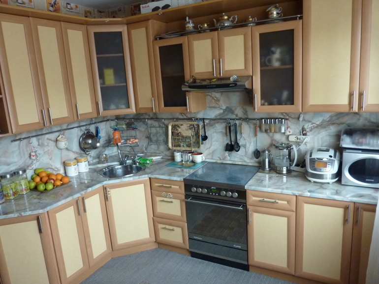 Помогите выбрать обои.