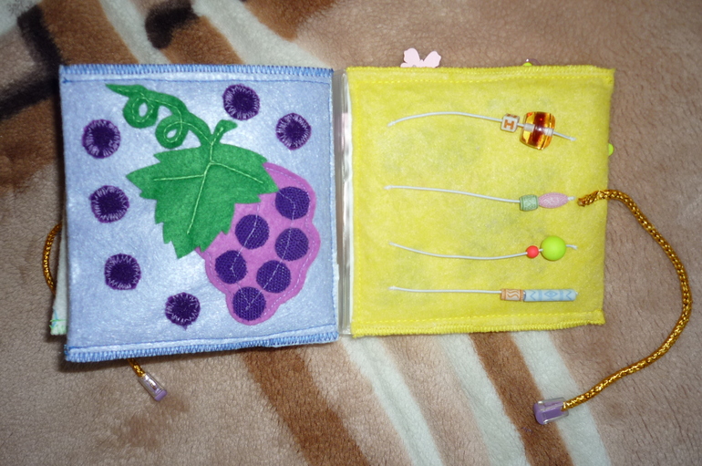 мягкая именная развивающая книжка