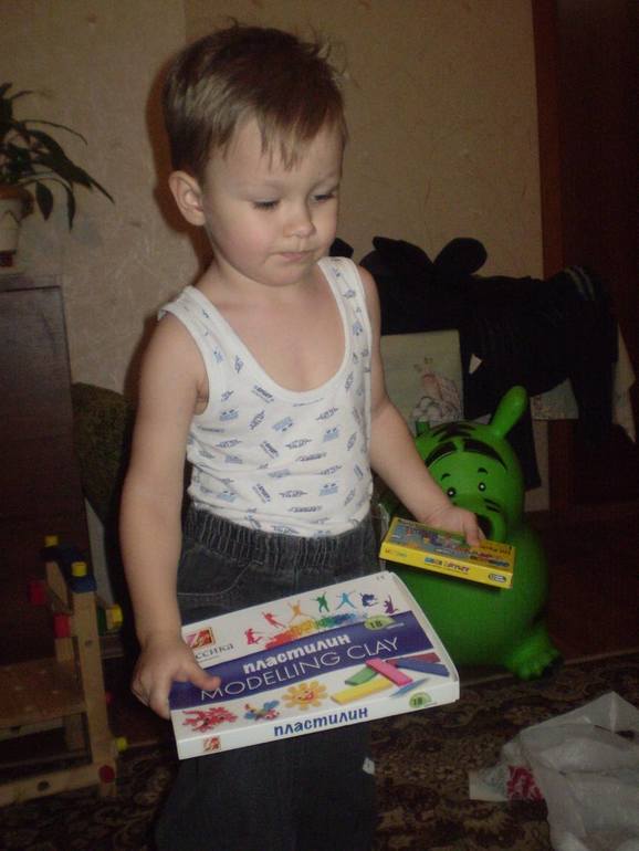 Мы  с  подарочком к 8 марта)))