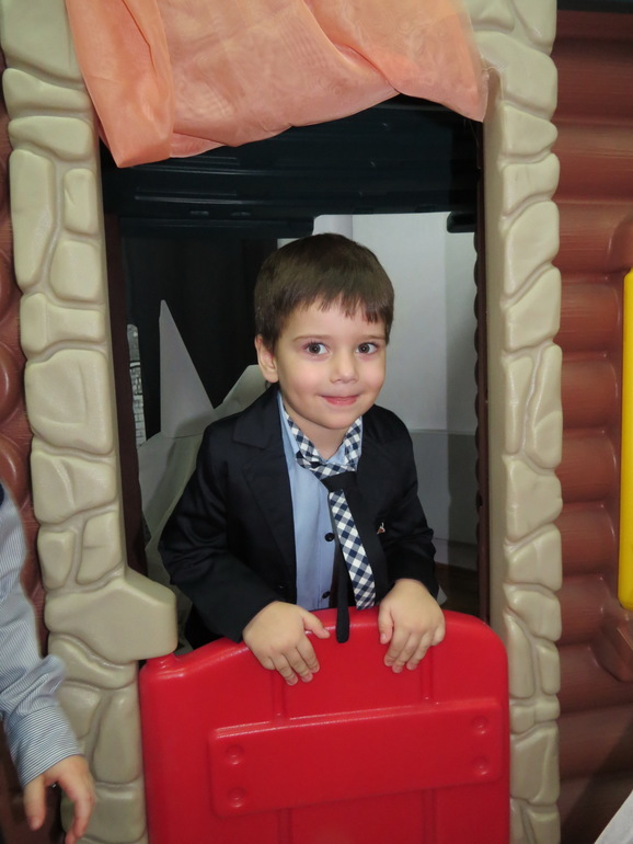 Наш первый новогодний утренник в детском саду!!!