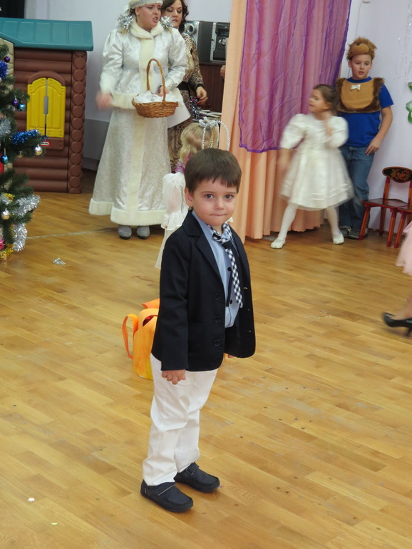 Наш первый новогодний утренник в детском саду!!!