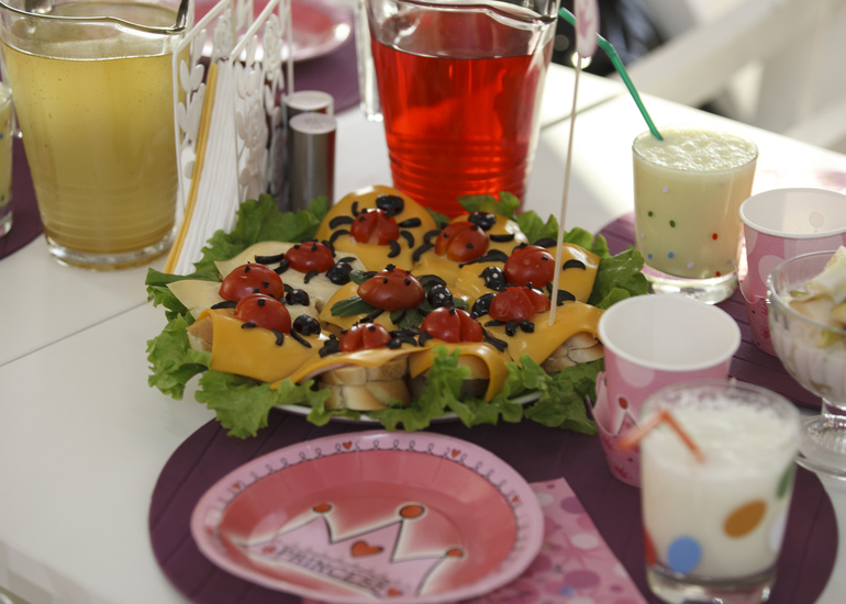 4 года: праздник для Принцесс)