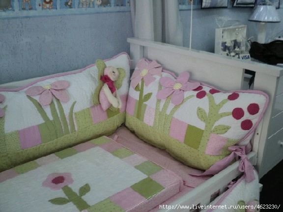 Мамочки, подскажите, как сшить эту прелесть на выписку в начале сентября.