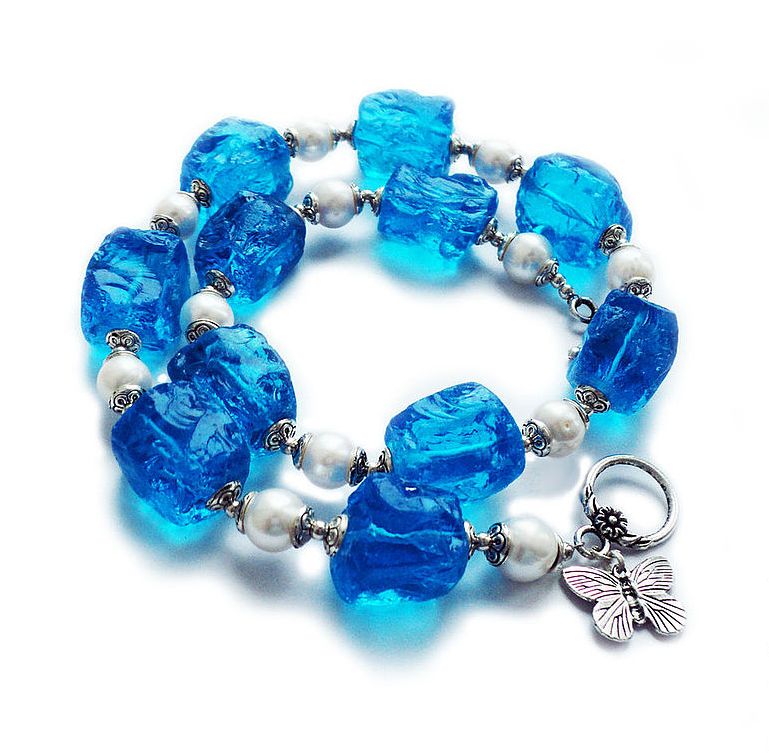 Бусы из натурального пресноводного жемчуга (10 мм) и кварца.