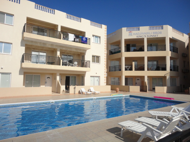 Аренда на Кипре, Сдаю апартаменты квартиру в Пафосе, у моря, бассейн, садик, 3 комнаты