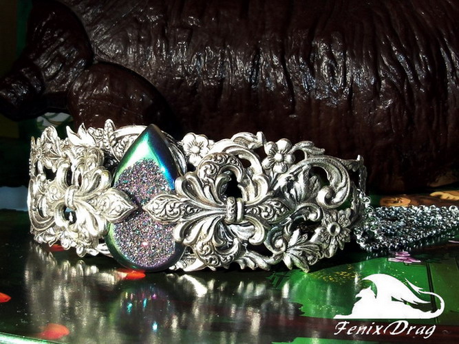 Винтажные украшения ушедших эпох.