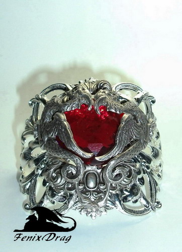 Винтажные украшения ушедших эпох.