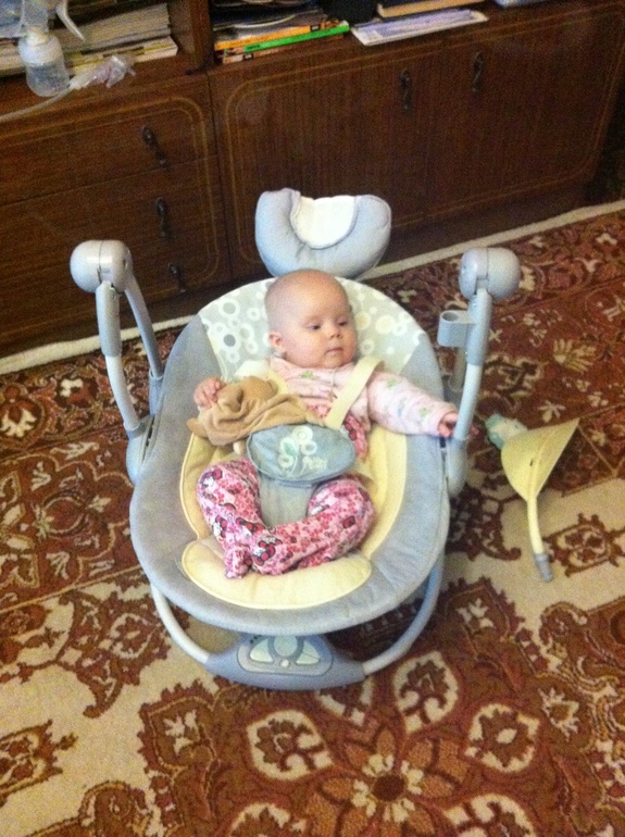 ПРОДАМ качели Bright Stars "Умные и бесшумные" (6985)