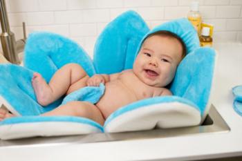 В чем купать ребенка на даче?