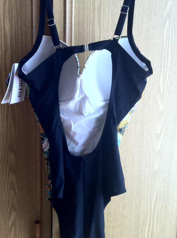 купальник слитный размер 80D/40 цена 1550 руб.