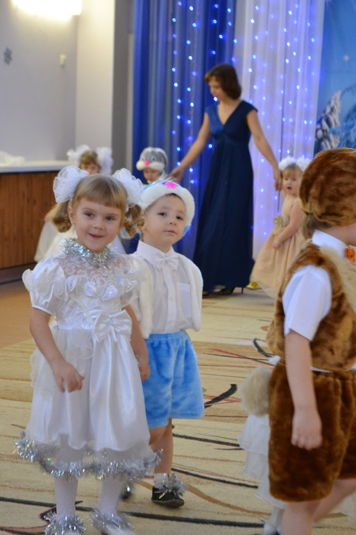 НГ в садике. Многофотокмалослов