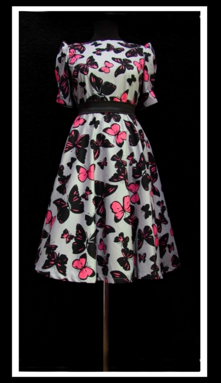 Платья дизайнерские,все в единственном экземпляре!Прошу как всегда любить и жаловать и себя баловать!