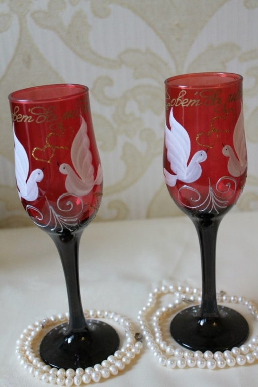 Свадебные бокалы просто яркие и для украшения цветами по 250 руб пара