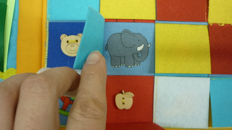 Яркая развивающая книжка!