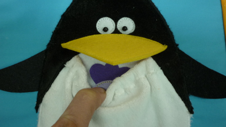 Яркая развивающая книжка!