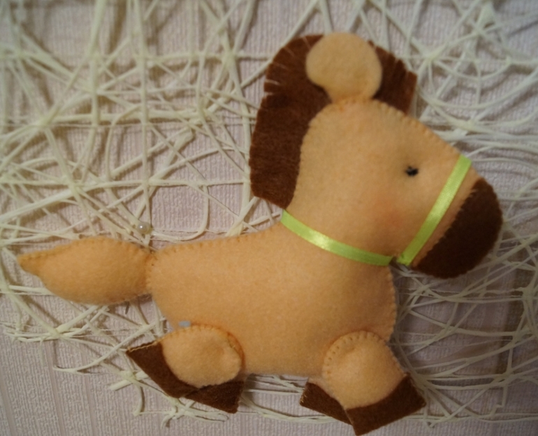 Имя из фетра.