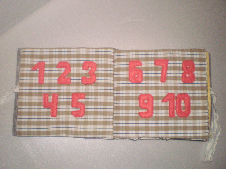 Книжка из фетра и хлопка №2