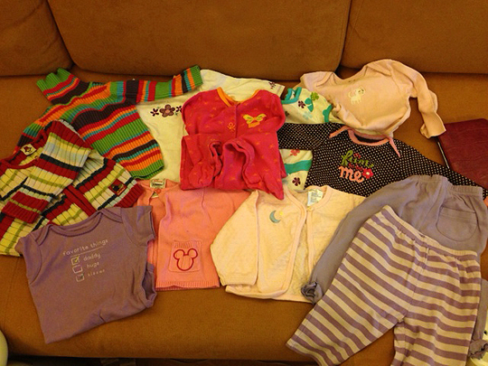 Отдам вещи на девочку от 6м до 12м. Москва.