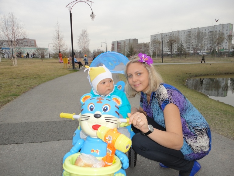 посоветуйте как лучше!?с челкой или без? каре или нет!???