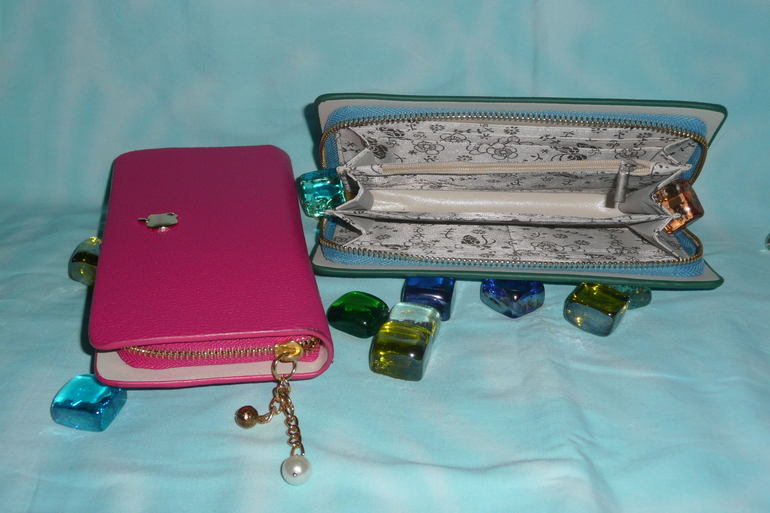 Яркие кошельки, цена 450 руб! сразу на Ваш адрес! живы фото род катом!