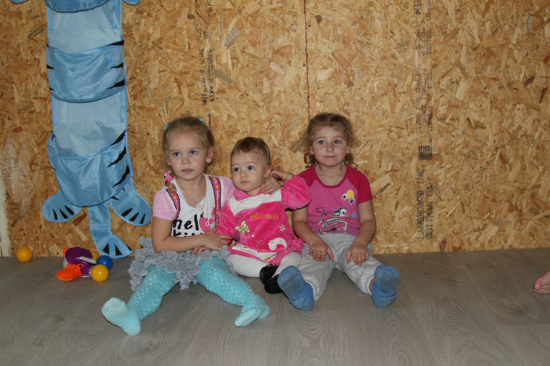 Фото-история двух подружек- Даши и Кристины