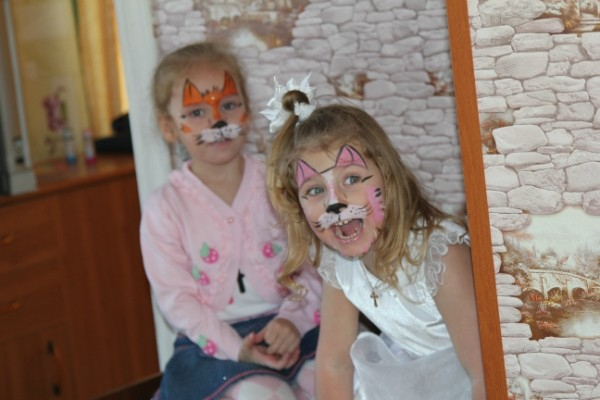 Фото-история двух подружек- Даши и Кристины