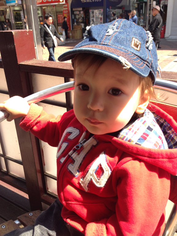 Братишки в одном возрасте (2 года)