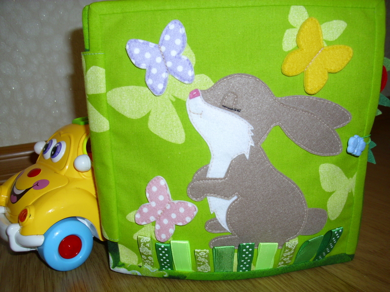 Книжка с зайчиком