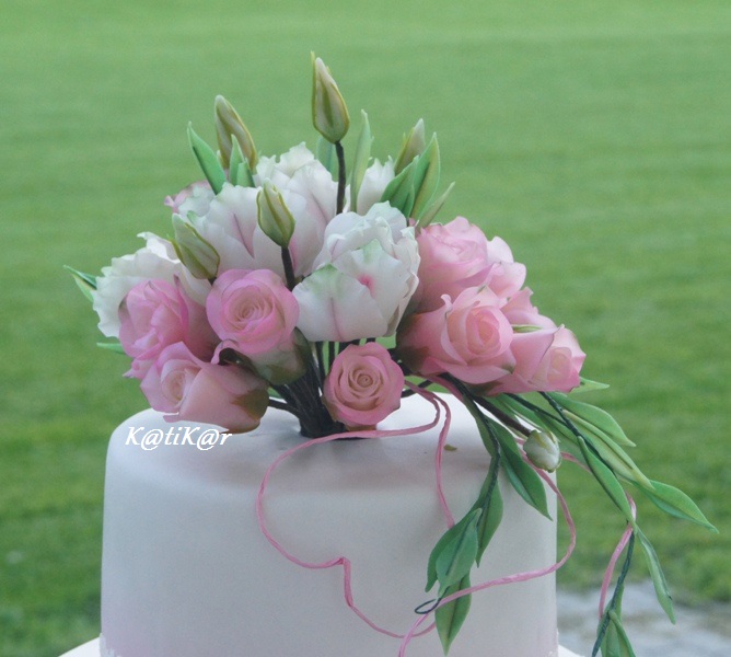 Розово-кружевной свадебный.